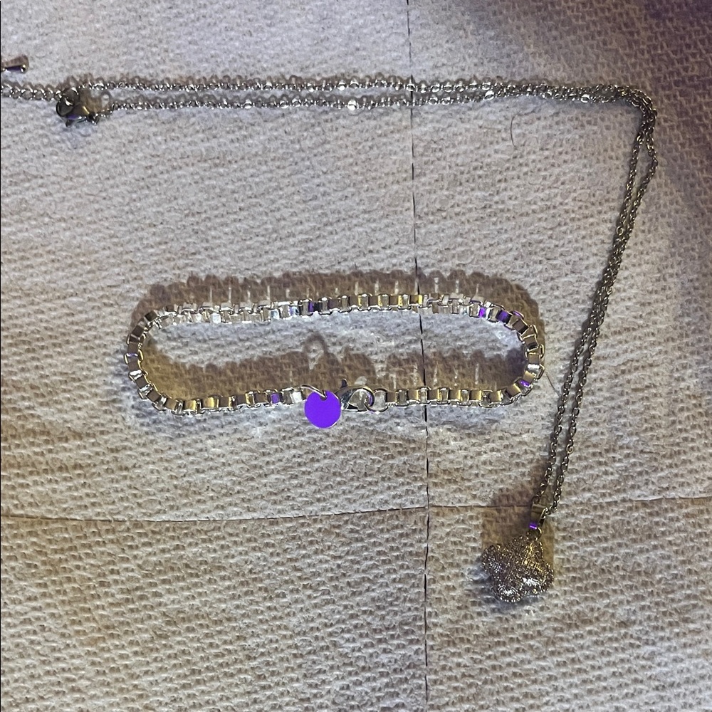 Elegant Silver Necklace